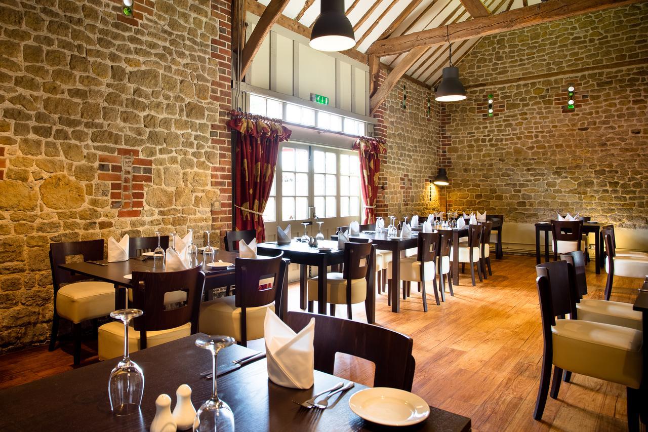 The Kings Arms Hotel Fernhurst Luaran gambar